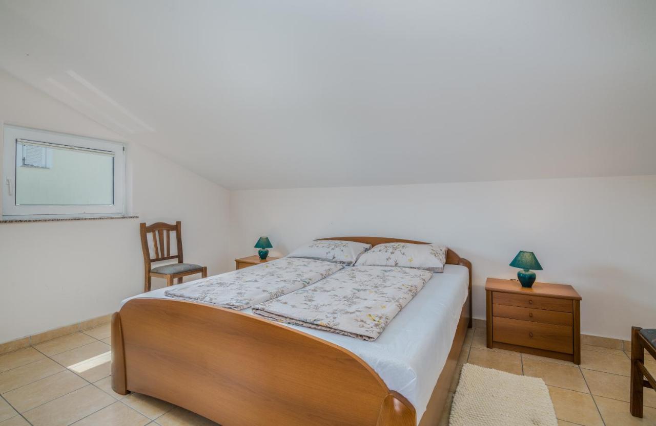 Apartament Pansion Dujmović 1 Malinska Zewnętrze zdjęcie